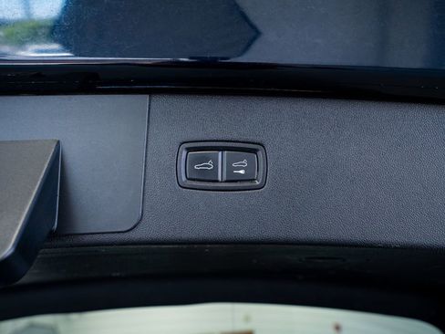 Used 2021 Porsche Cayenne image 51