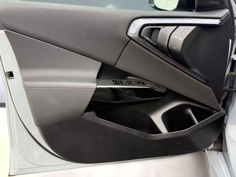 Used 2025 BMW X3 M50 w/ Premium Package image 11