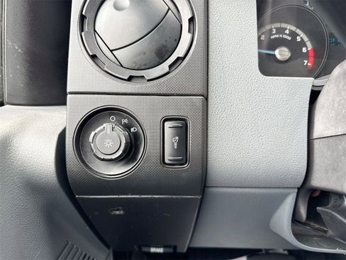 Used 2014 Ford F250 XL image 17