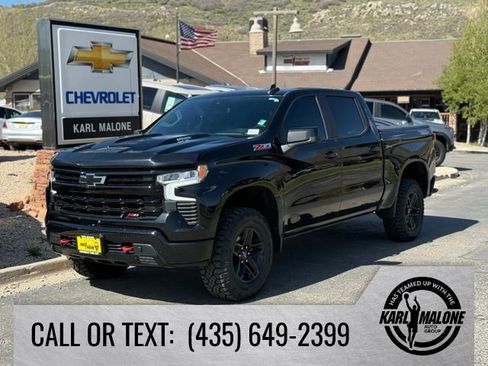 Used 2024 Chevrolet Silverado 1500 LT Trail Boss w/ Convenience Package II AWD/4WD image 1