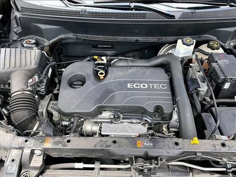 Used 2021 Chevrolet Equinox LS FWD image 11