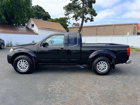 Used 2016 Nissan Frontier SV w/ SV Value Truck Package RWD image 8