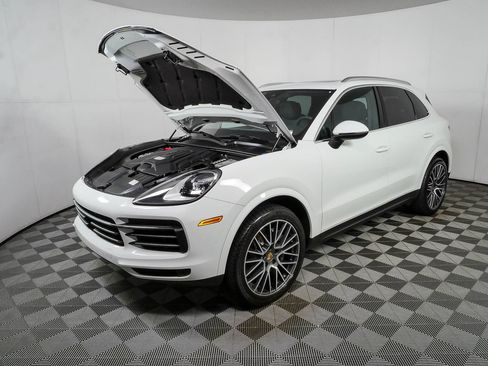 Certified 2019 Porsche Cayenne S AWD/4WD image 36