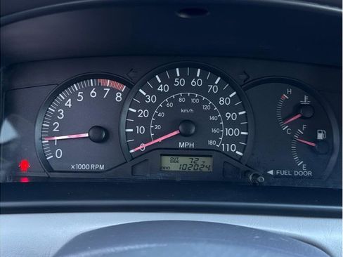 Used 2005 Toyota Corolla S image 16