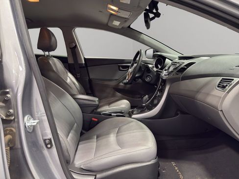 Used 2014 Hyundai Elantra SE w/ Option Group 02 image 14