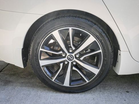 Used 2023 Nissan Maxima SL FWD image 13