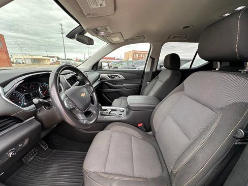 Used 2019 Chevrolet Traverse LT FWD image 12