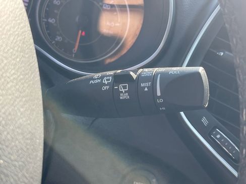 Used 2020 Jeep Cherokee Latitude Plus image 38