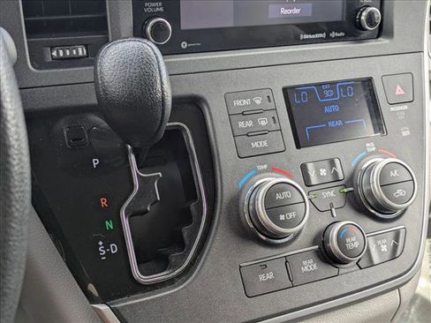 Used 2020 Toyota Sienna LE w/ Protection Package AWD/4WD image 13