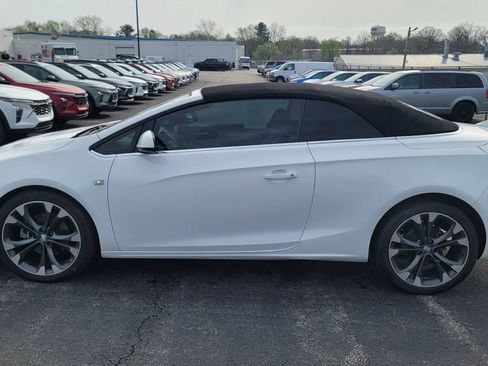 Used 2016 Buick Cascada Premium image 3