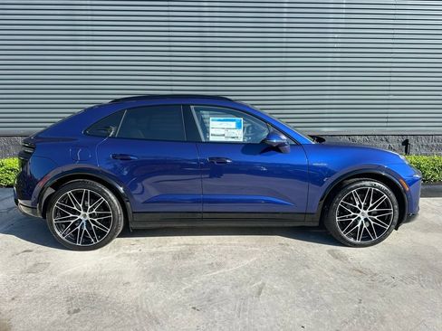 Used 2026 Porsche Macan Turbo Electric AWD/4WD image 10