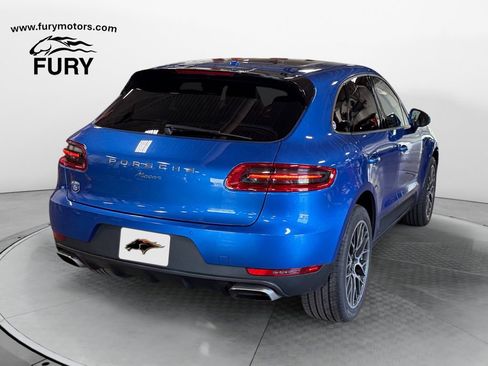Used 2017 Porsche Macan AWD/4WD image 3