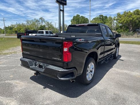 Used 2019 Chevrolet Silverado 1500 Custom w/ Custom Value Package image 4