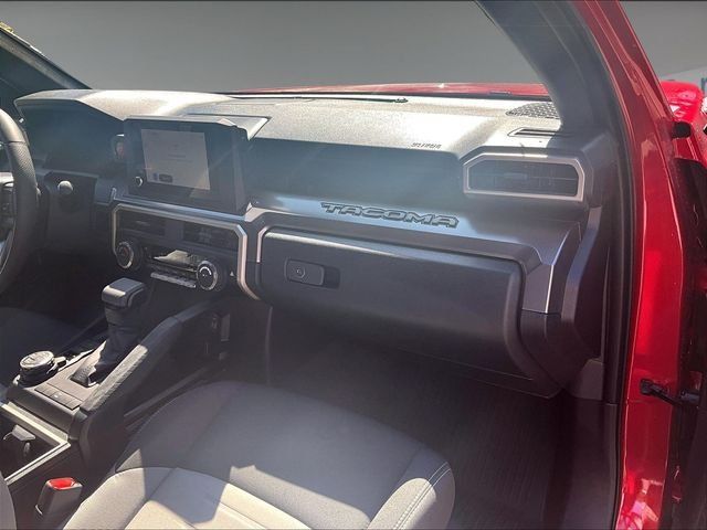 Used 2025 Toyota Tacoma TRD Off-Road AWD/4WD image 17