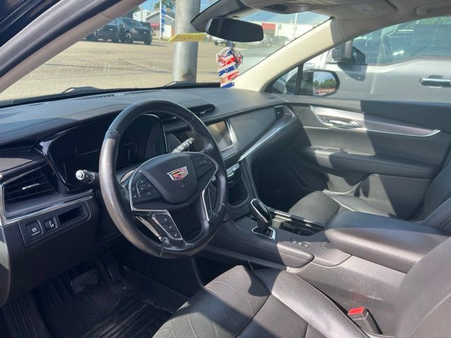 Used 2019 Cadillac XT5 Luxury AWD/4WD image 2