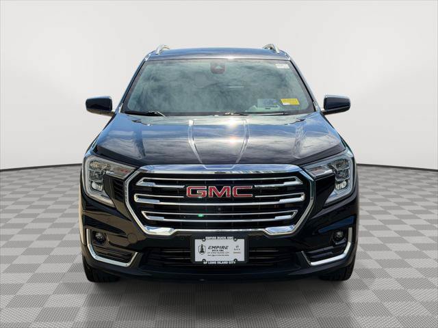 Used 2023 GMC Terrain SLT w/ Tech Package AWD/4WD image 2