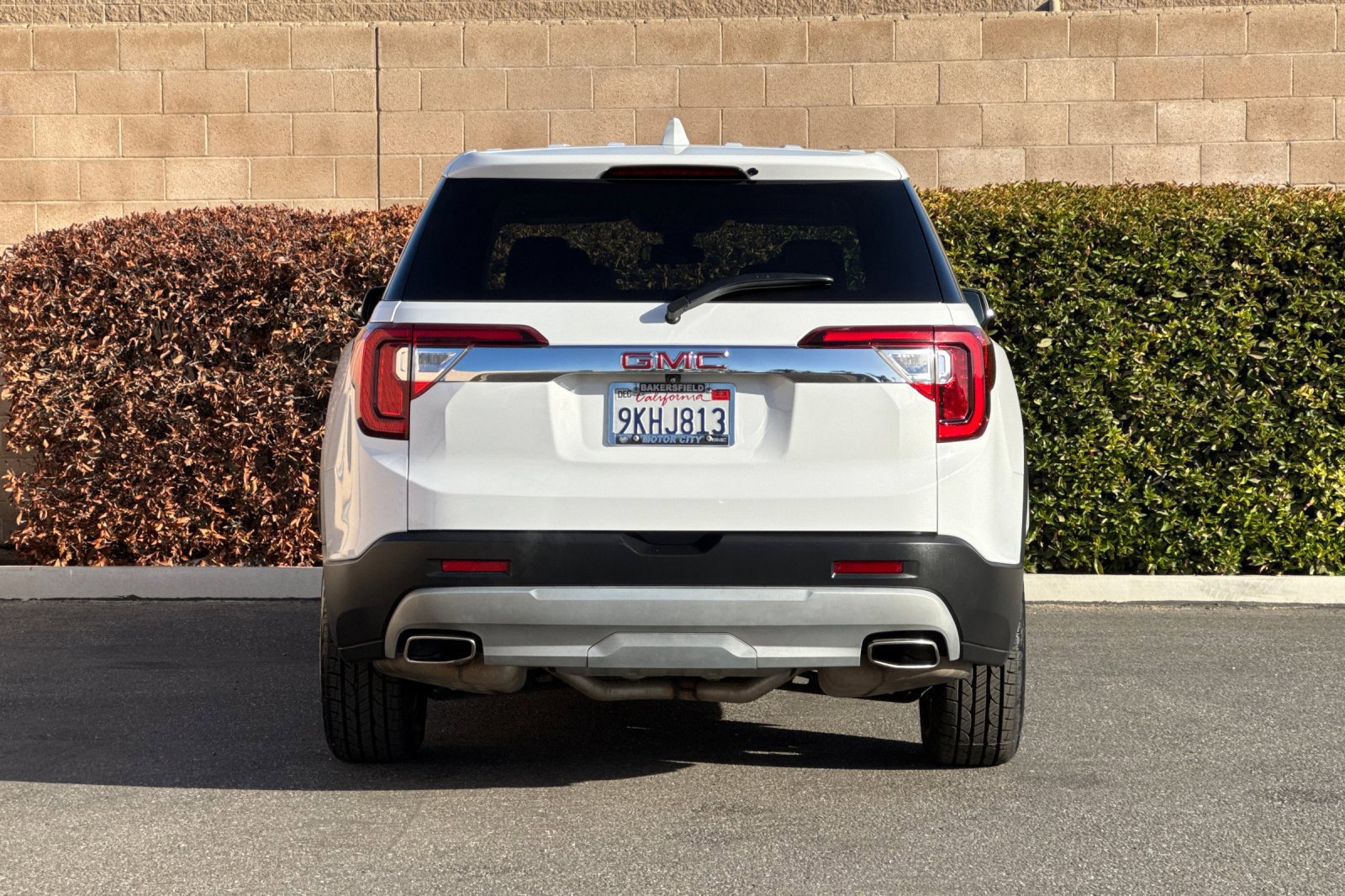 Certified 2023 GMC Acadia SLE w/ LPO, Cargo Package FWD image 5