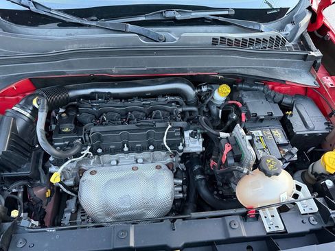 Used 2016 Jeep Renegade Latitude w/ Cold Weather Group image 28