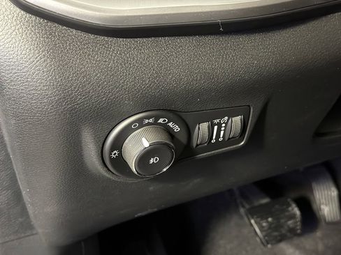 New 2025 Jeep Compass Limited AWD/4WD image 16