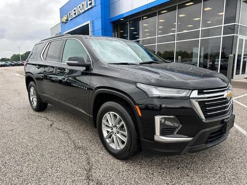 Used 2023 Chevrolet Traverse LT FWD image 8