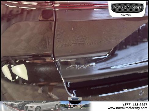 Used 2023 Jeep Grand Cherokee Limited w/ Black Appearance Package AWD/4WD image 10