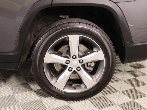 Used 2021 Jeep Grand Cherokee L Limited AWD/4WD image 21