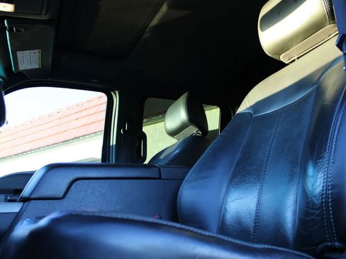 Used 2011 Ford F250 Lariat w/ Lariat Ultimate Pkg image 12