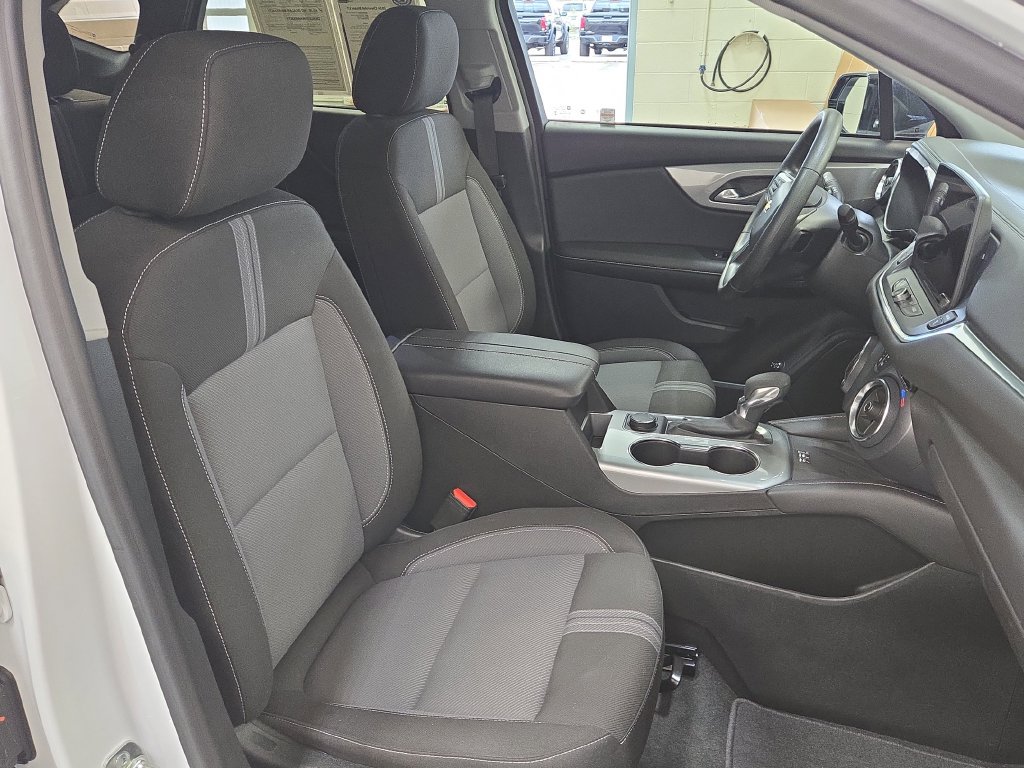 Used 2024 Chevrolet Blazer LT w/ Convenience Package FWD image 25