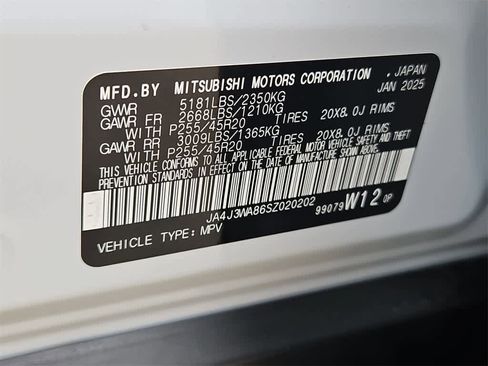 Used 2025 Mitsubishi Outlander SEL image 40