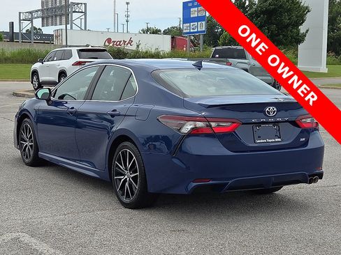 Used 2024 Toyota Camry SE FWD image 4