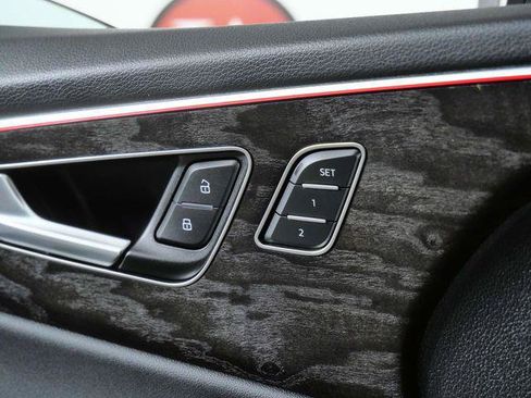 Used 2023 Audi Q8 Premium AWD/4WD image 25