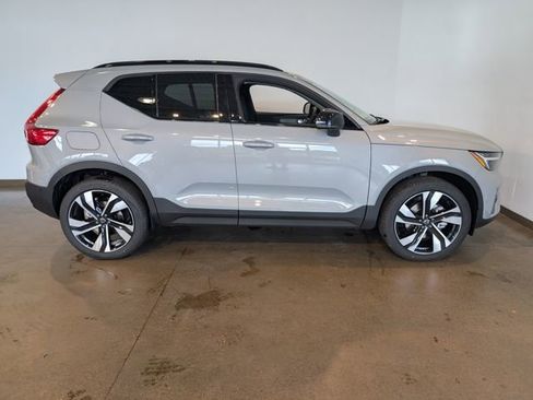 New 2026 Volvo XC40 B5 Ultra w/ Climate Package image 6