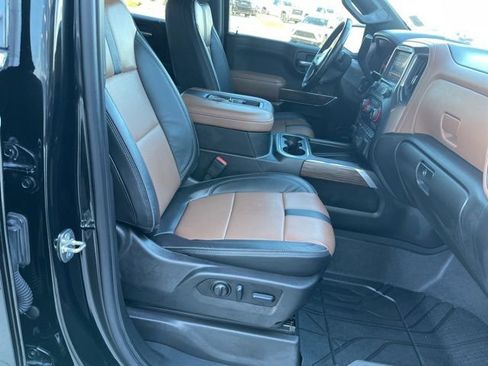 Used 2022 Chevrolet Silverado 1500 High Country w/ Technology Package image 21