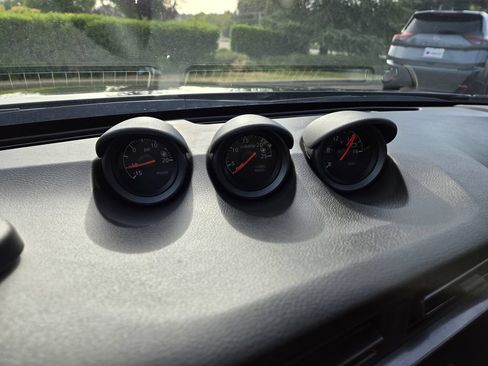 Certified 2025 Nissan Z Performance w/ Floor Mat Package RWD image 15