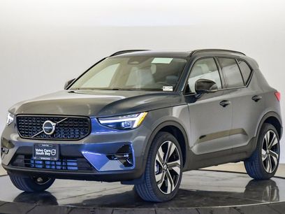 New 2026 Volvo XC40 B5 Ultra w/ Climate Package