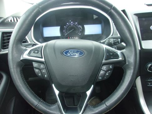 Used 2019 Ford Edge SEL w/ Equipment Group 201A AWD/4WD image 8