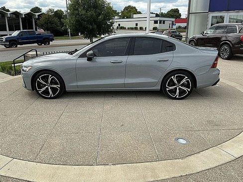 Certified 2024 Volvo S60 B5 Core AWD/4WD image 11