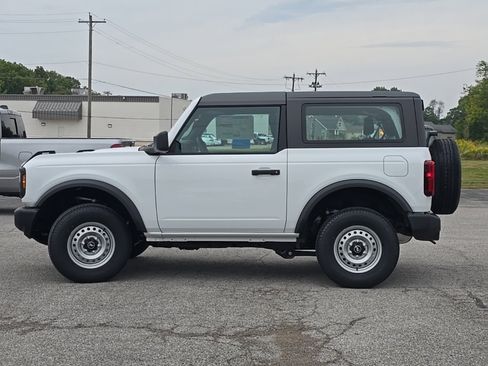 New 2025 Ford Bronco 2-Door image 4