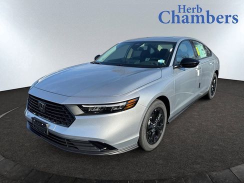 Used 2025 Honda Accord SE image 1