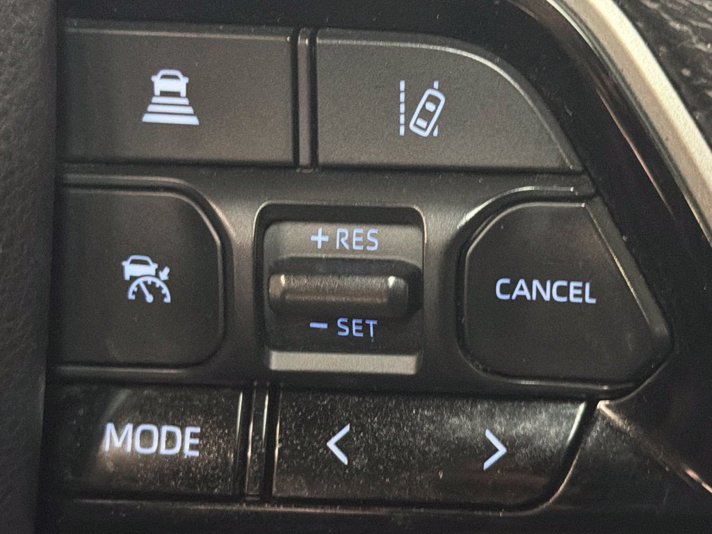 Used 2022 Toyota Tundra Limited AWD/4WD image 19