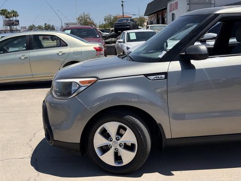 Used 2016 Kia Soul FWD image 9