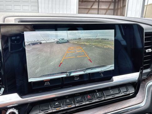 Used 2023 GMC Sierra 1500 SLT w/ SLT Convenience Package image 15