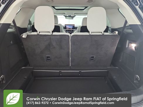 Used 2025 Ford Explorer Platinum w/ Ultimate Package RWD image 32