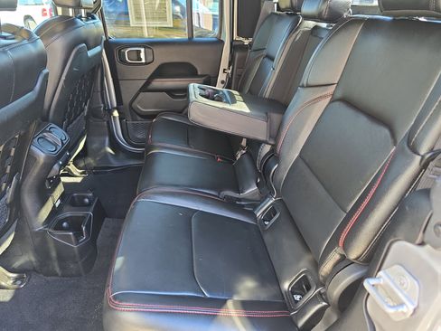 Used 2020 Jeep Gladiator Rubicon image 14