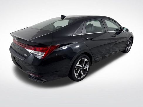 Used 2023 Hyundai Elantra Limited FWD image 3