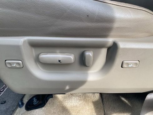 Used 2010 Toyota Sequoia Limited RWD image 12