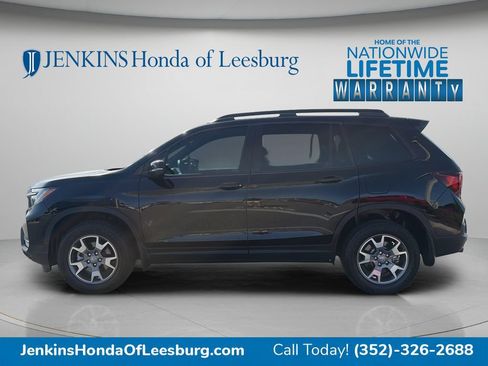 Used 2023 Honda Passport TrailSport image 6