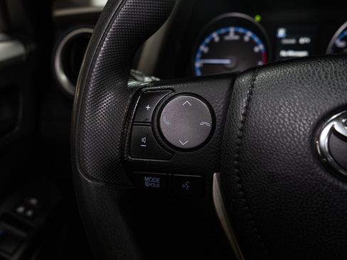 Used 2018 Toyota RAV4 LE w/ All Weather Liner Package image 31