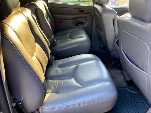 Used 2004 GMC Yukon XL SLT w/ Preferred Equipment Group image 31