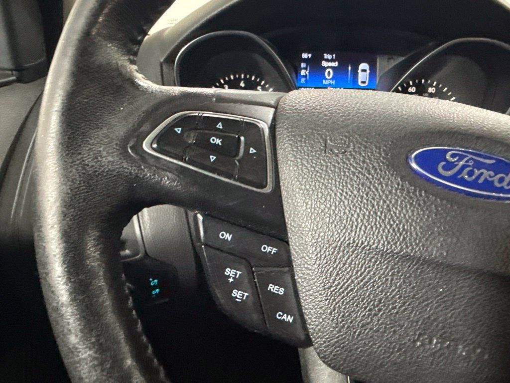 Used 2016 Ford Focus SE FWD image 20